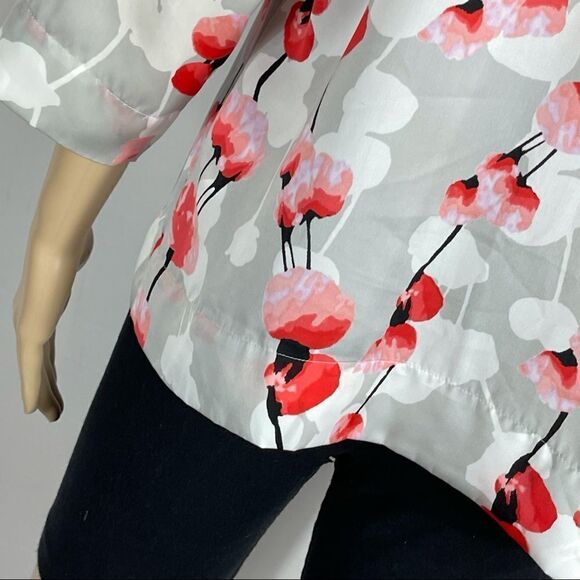 DKNYC Silver, Pink, and White Floral Blouse - Picture 8 of 13
